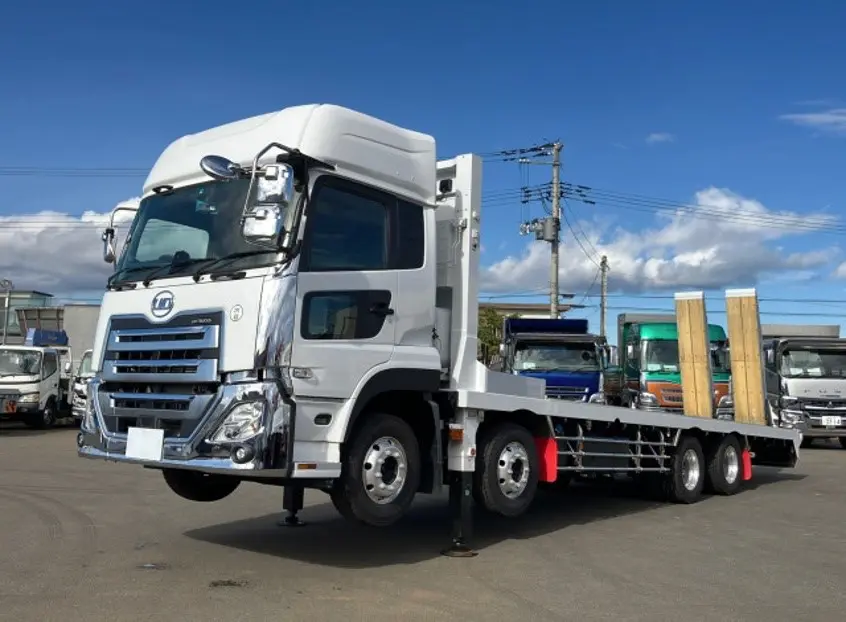 UDトラックス　「クオン」