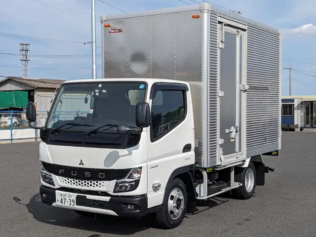 三菱ふそう「キャンター」<